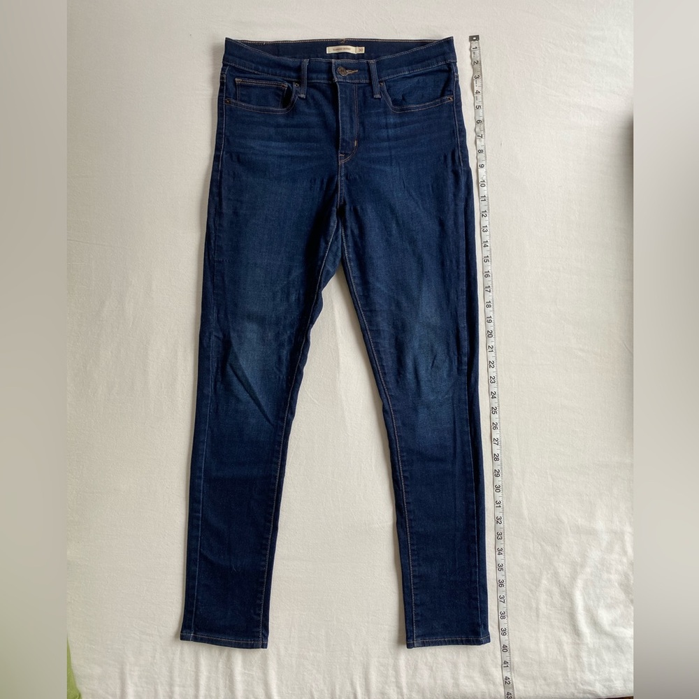 Levi's Women's Skinny Jeans in Deep Blue